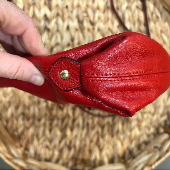 ON HOLD FOR CRYSTAL✨Coach Ashley Leather Cherry Red Swingpack Crossbody EUC - Picture 11 of 13